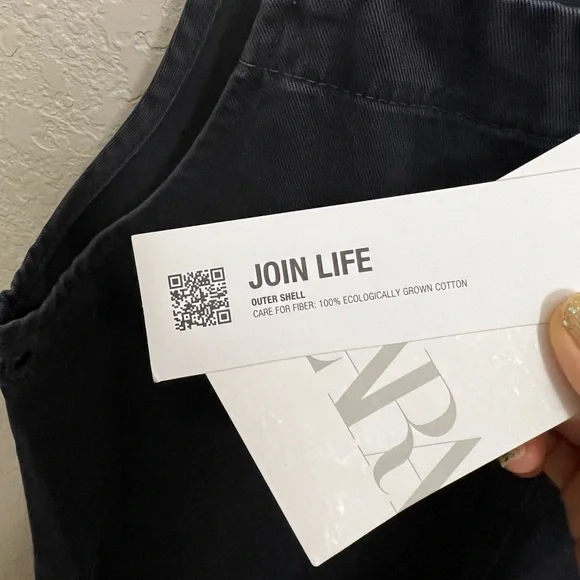 NWT Zara Denim Wide Leg CROPPED POCKET JUMPSUIT
Size small - Picture 14 of 14